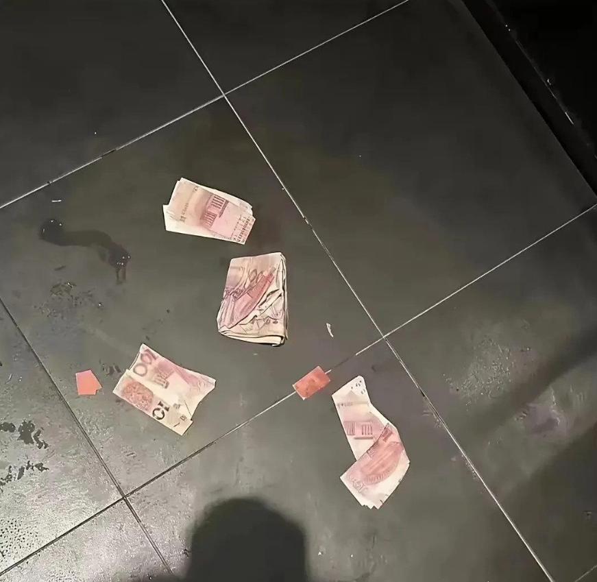 我是捡呢还是不捡呢！