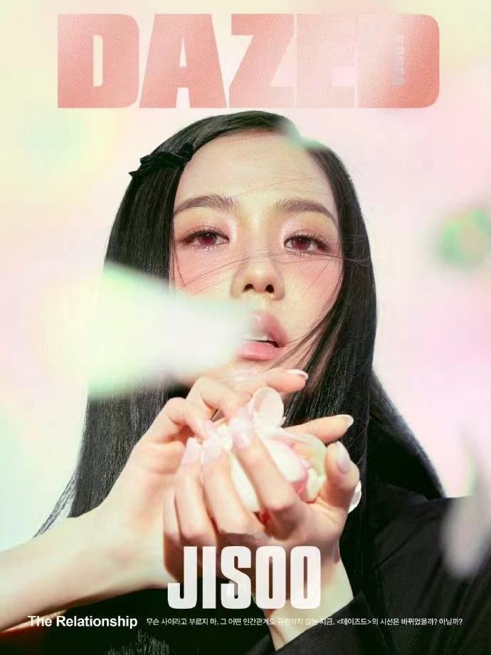 #金智秀微醺玫瑰妆# 再一次被金智秀美到[送花花]微醺玫瑰妆真的好美，棕红瞳色也