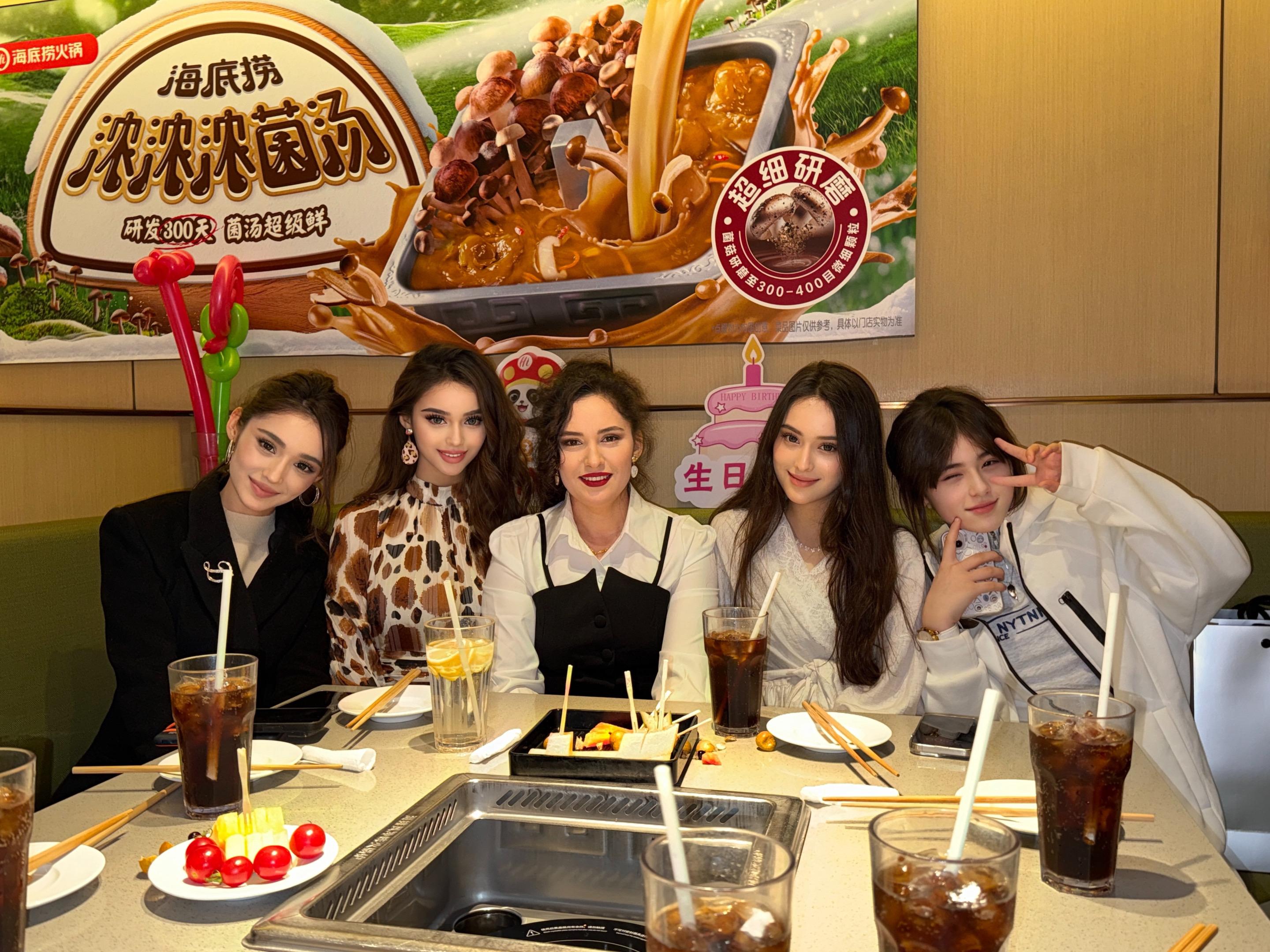 妈妈和她的四个女儿