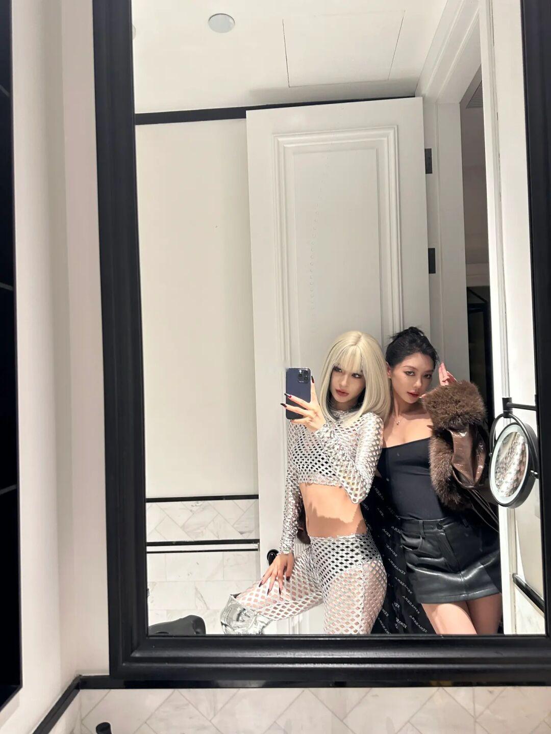 👩🏻‍🦳👩🏻‍🦳👩🏻‍🦳