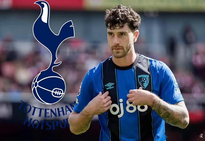 据德国天空体育记者普莱滕贝格报道，伯恩茅斯后卫塞内西和热刺已达成原则性协议。这位