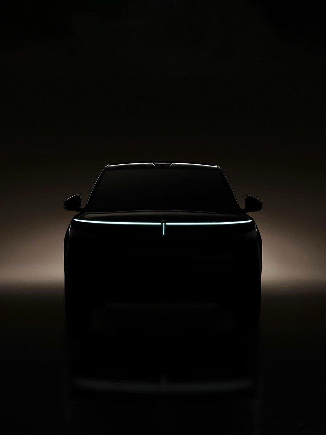 魏牌v9x官方释放大家感受一下这个气场如何前面的灯语也跟上了主流的设计语言尾部的