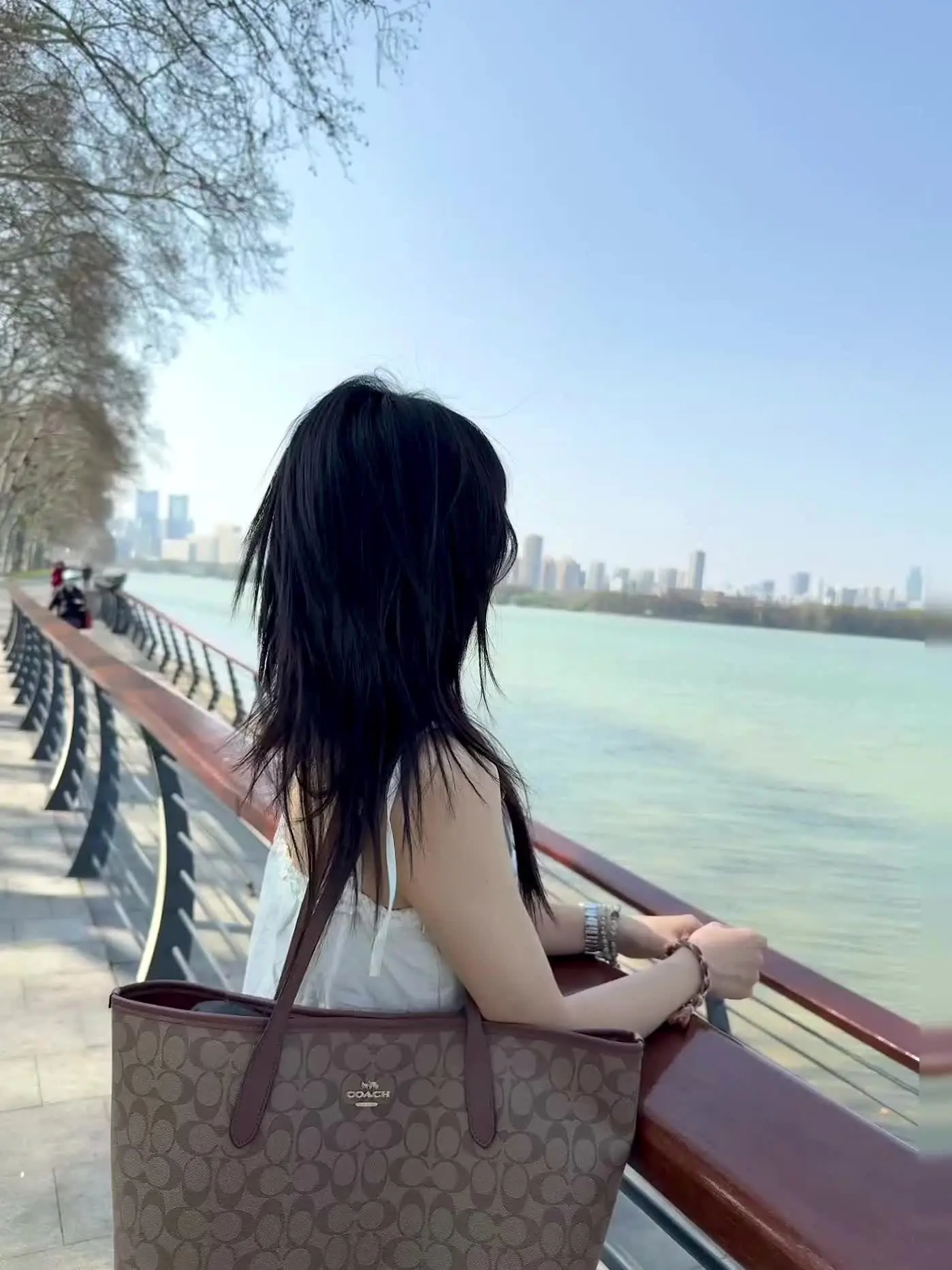 春天来了，我的意思是，冬天的那些事该结束了。