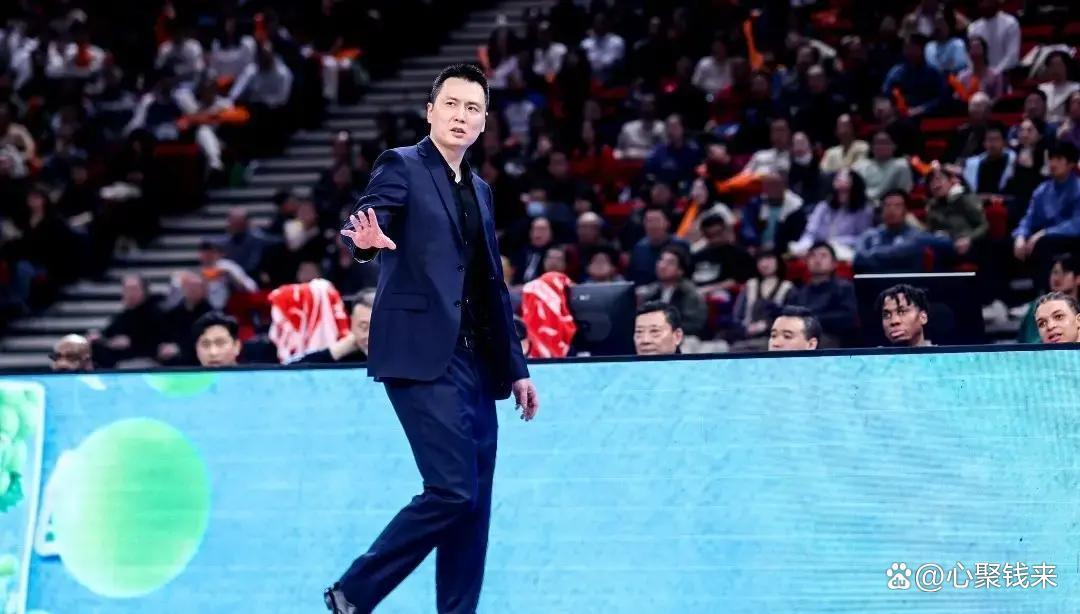 同名同姓的人真不少，上高中时我有个同学名叫卢伟，工作时有个同事也叫卢伟，CBA上