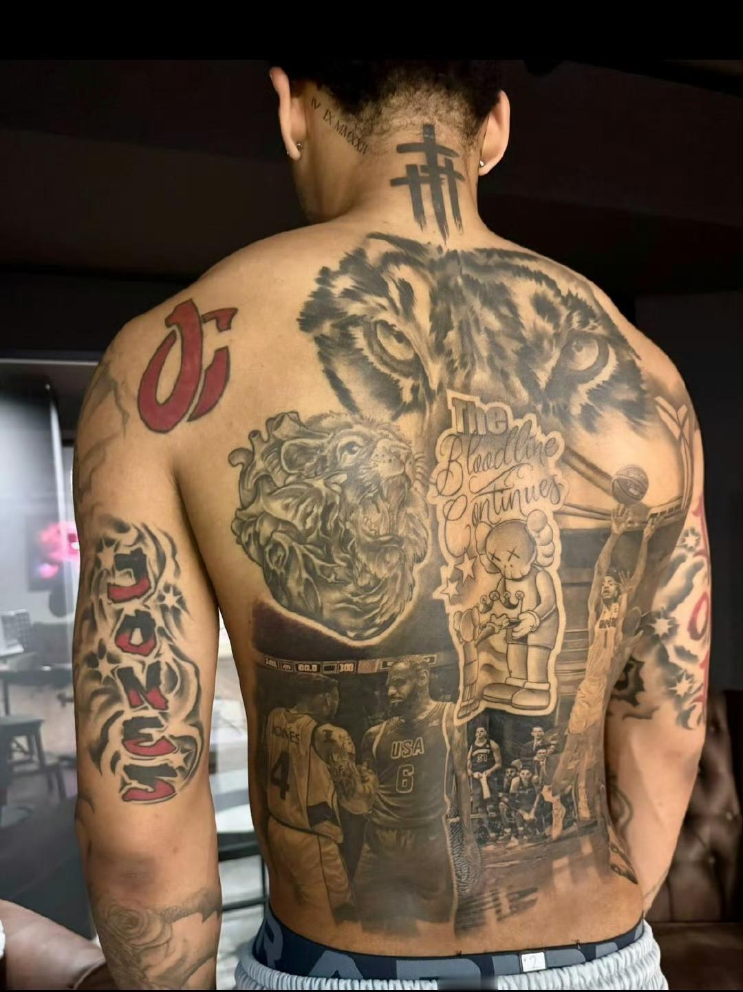 南苏丹后卫卡里克克·琼斯将自己去年代表南苏丹男篮同美国男篮热身赛后与詹姆斯握手的