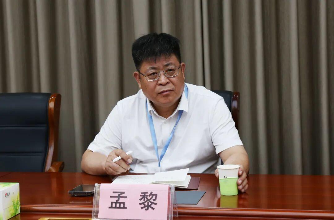 孟黎：推动全市拔尖创新人才培养工作
​         6月15日，市教科院院长