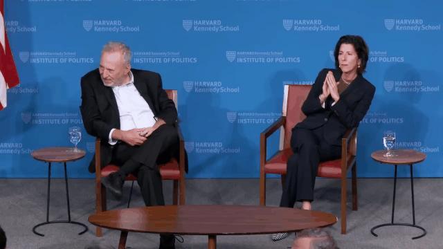 雷蒙多盛赞中国创新：美国应该学习
 
美西方政客又开始表演“台上糊涂、台下清醒”