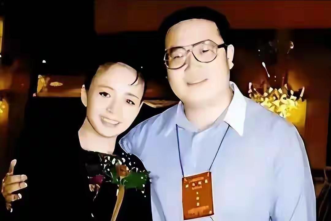 凉透的心，想要再度捂热，谈何容易！
狂刷礼物，却仅仅换来一句淡淡的“谢谢这位朋友