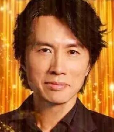 电影《夜王》是2026年春节档上映的一部粤语喜剧，由黄子华、郑秀文领衔主演。影片