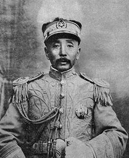 张学良口述回忆父亲张作霖  英雄起于草莽  八


 
回到奉天时，我父亲已经去