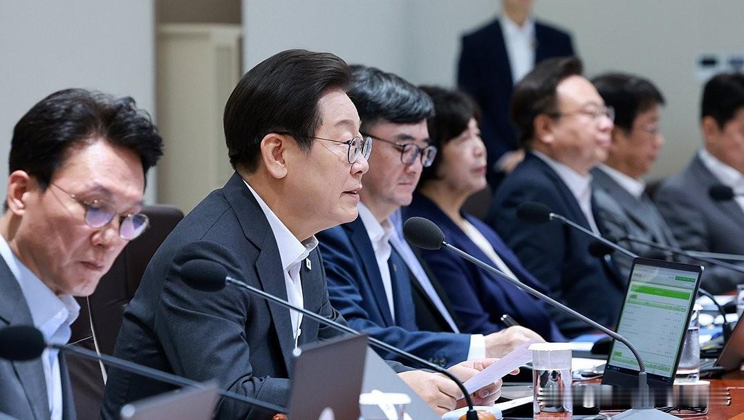 韩国《戒严法》修正案通过，强化国会职权保障

15日，韩国国务会议表决通过《戒严