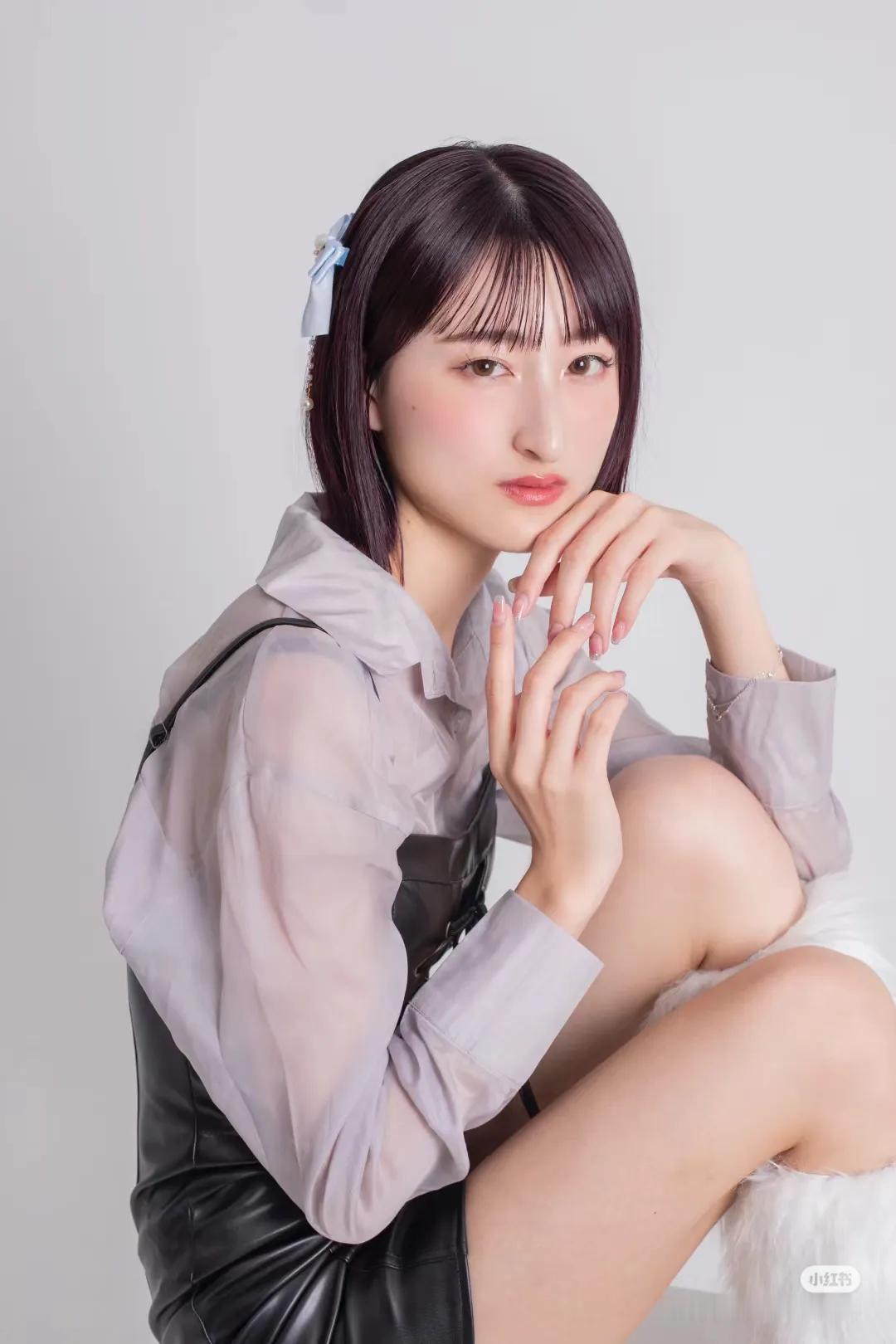 话说日本近几年就推出了许多颜值和气质都相当不错的新晋博主，而纱彩就是其中之一。凭