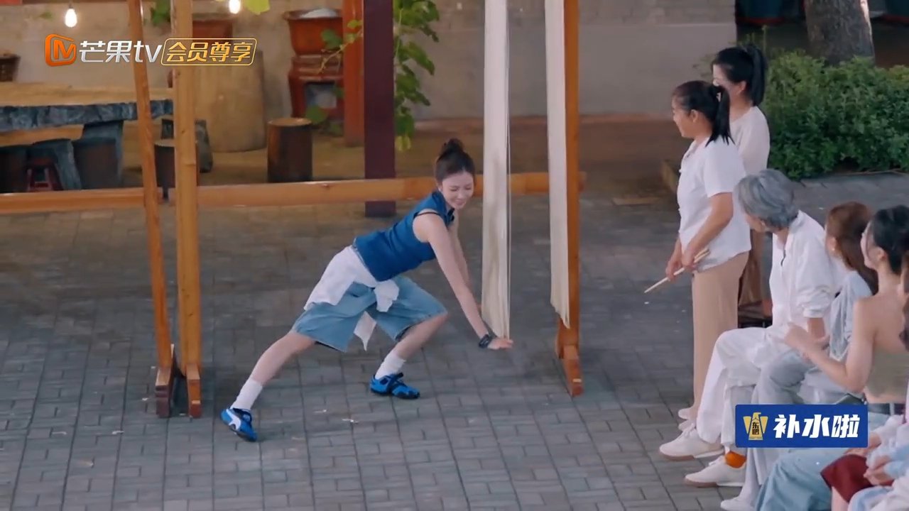 浪姐拉的不是面是姐们儿的脸面浪姐拉面这块儿太有节目了 ​​​