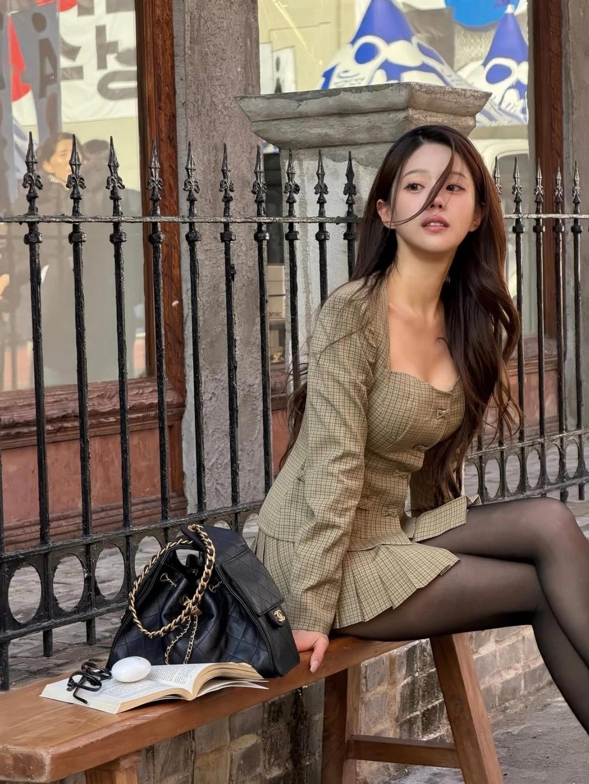 少女摄影|NO.0323期
初入职场的可爱少女