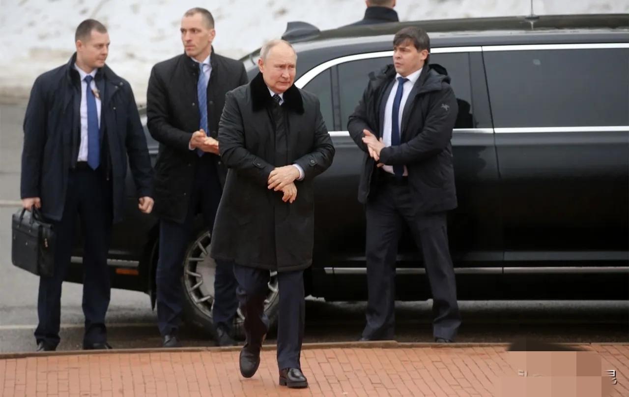 外媒今天报道：俄罗斯计划动用军队保护普京免受国际刑事法院的制裁。俄罗斯政府向国家