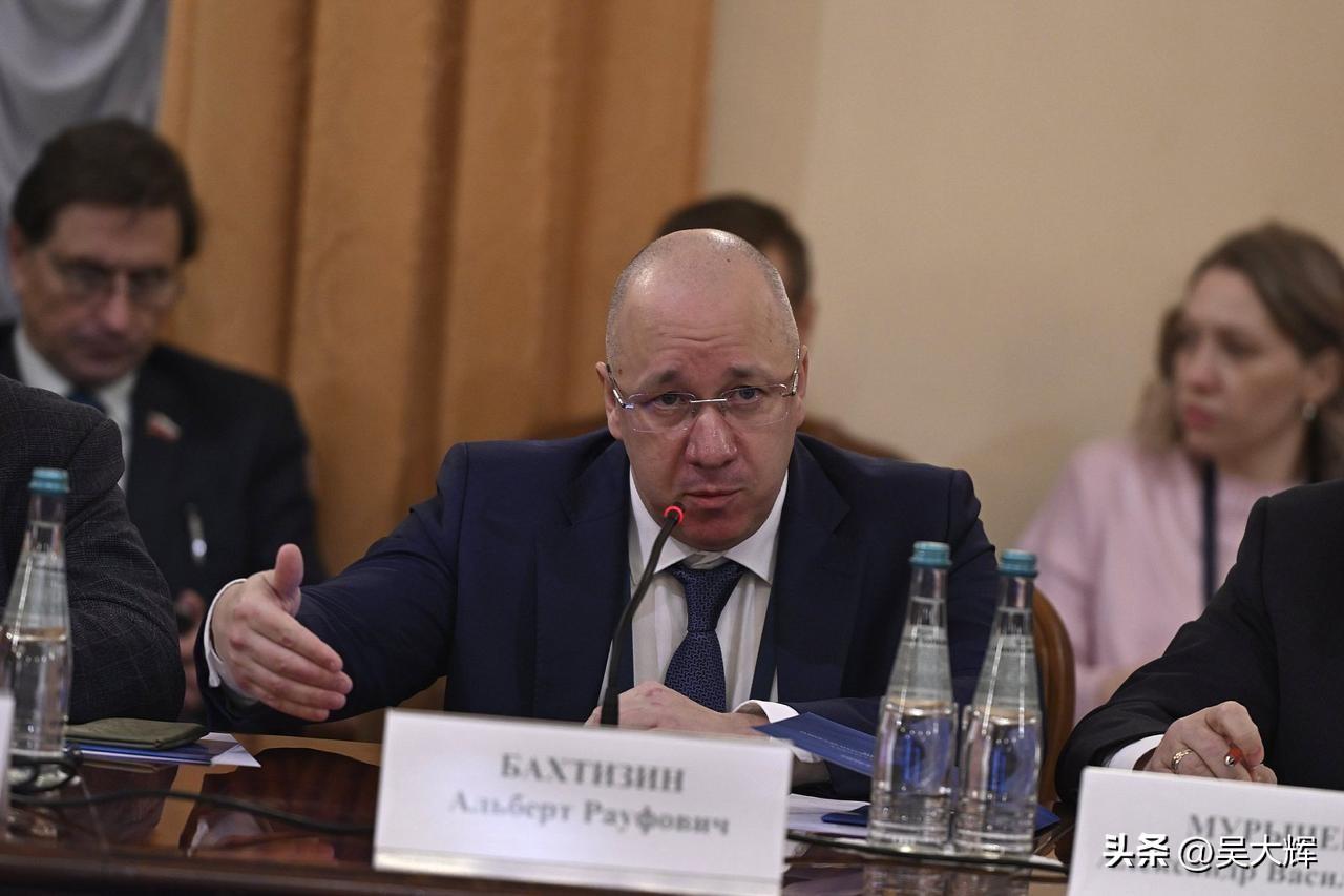 【巴赫齐津：世界离不开俄罗斯石油】

俄罗斯科学院中央经济数学研究所所长阿尔伯特