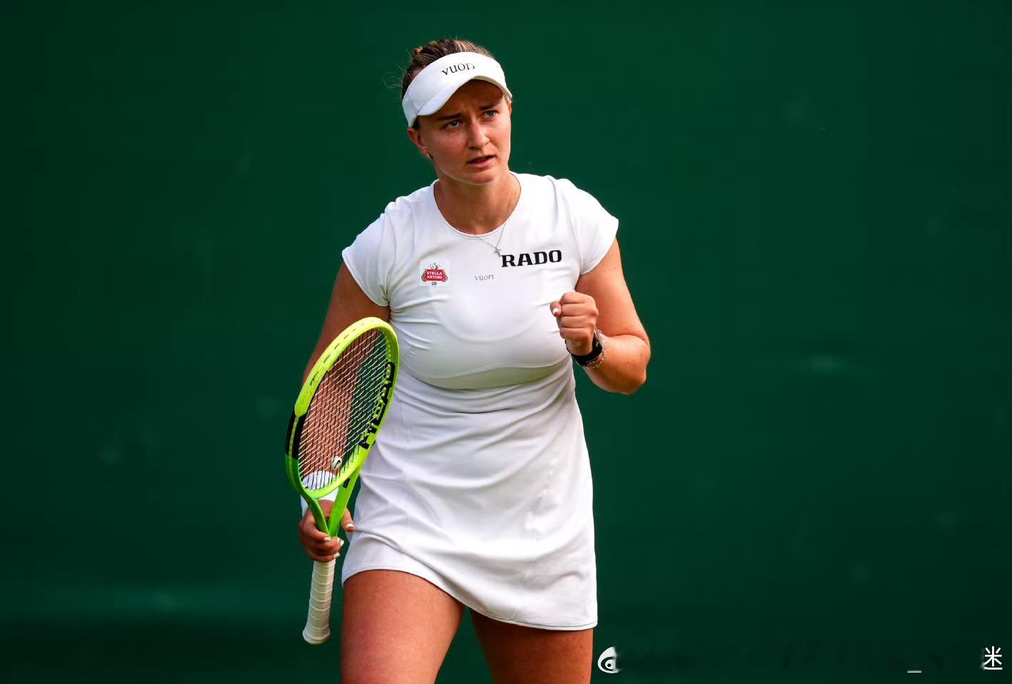 温网2026女单首轮1️⃣，前赛会冠军🏆🇨🇿克雷吉茨科娃以6-1 6-4击