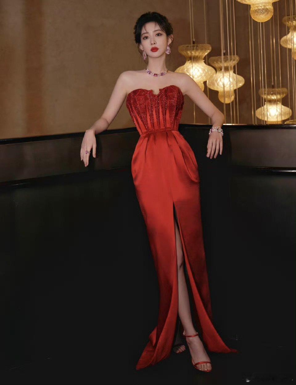 孟子义买微博之夜同款饼干被孟子义种草成功，我也想尝尝这款被疯抢的饼干 