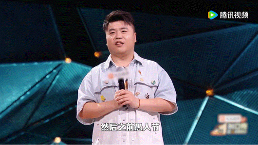 周深OMG大张伟吓到我了谁能拒绝正在认真吃瓜的周深，听完大张伟的青春小故事，得知