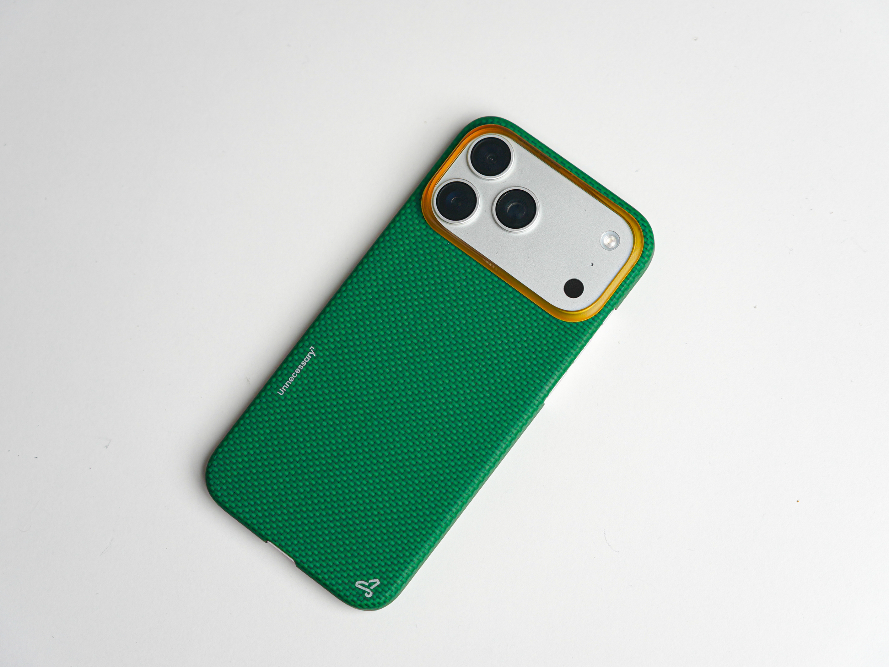 又换手机壳了，来自newcloth 新版火星壳，为iPhone 17 Pro系列