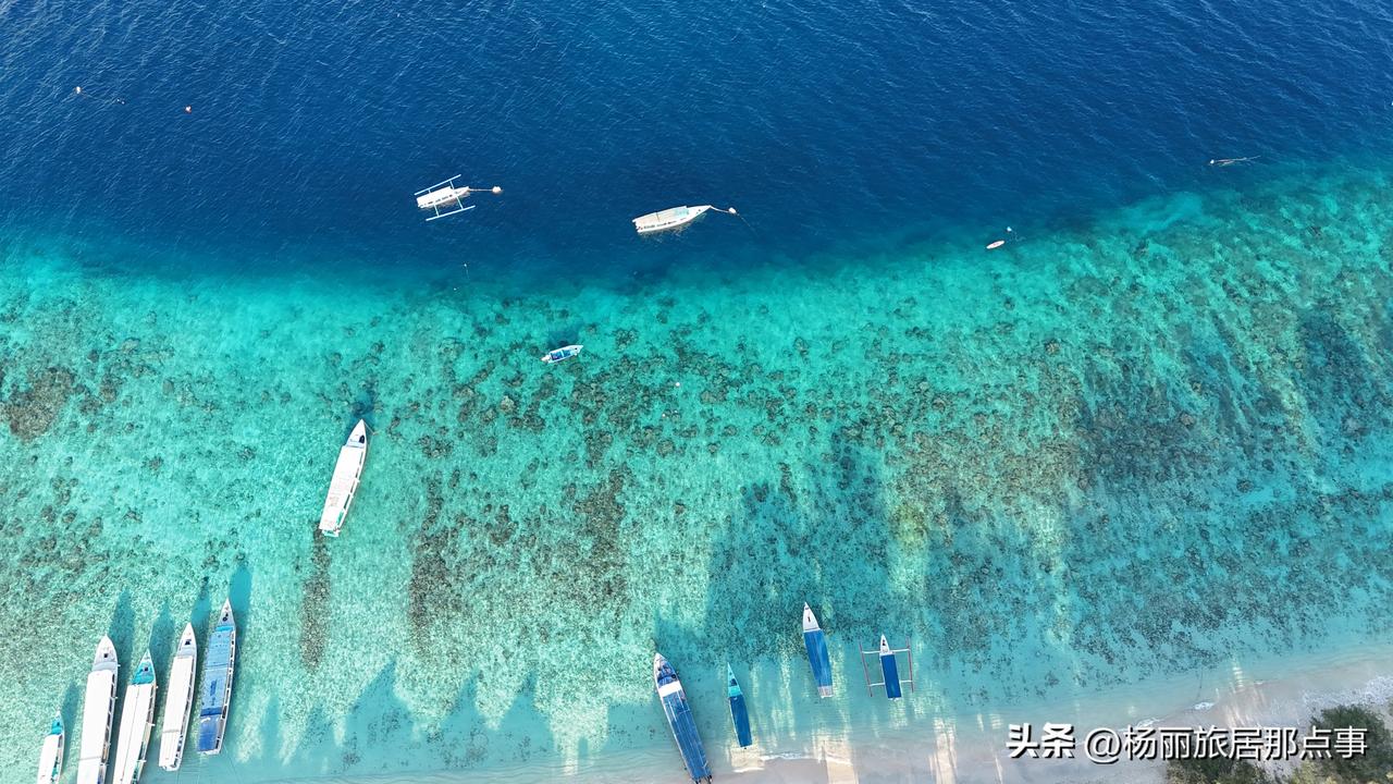 好久没更新视频了
最近跋山涉水的来到了一个岛上
美是真的美，累也是真的累
这个岛