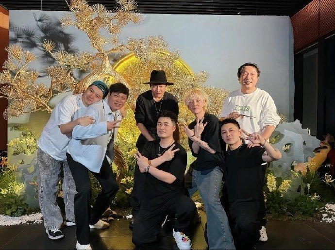 鹿晗好帅这友情是真的羡慕了 