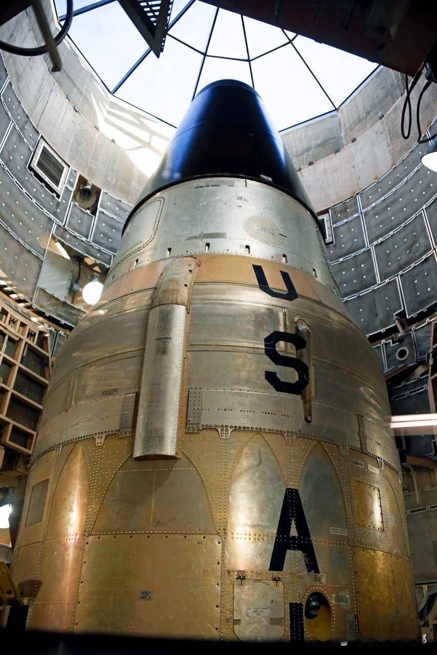 美军兵推叫嚣核打击京沪？
别傻了，核威慑从来不是单方面游戏！
 
美军退役上校曝