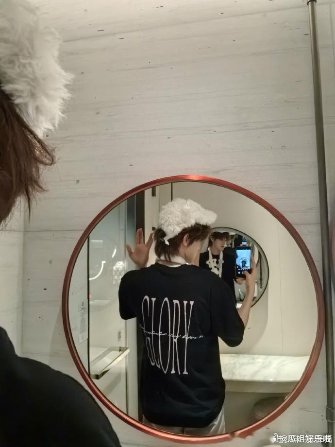 张泽禹初代四叶草的含金量 初代四叶草的含金量在张泽禹身上体现得淋漓尽致，从仰望偶