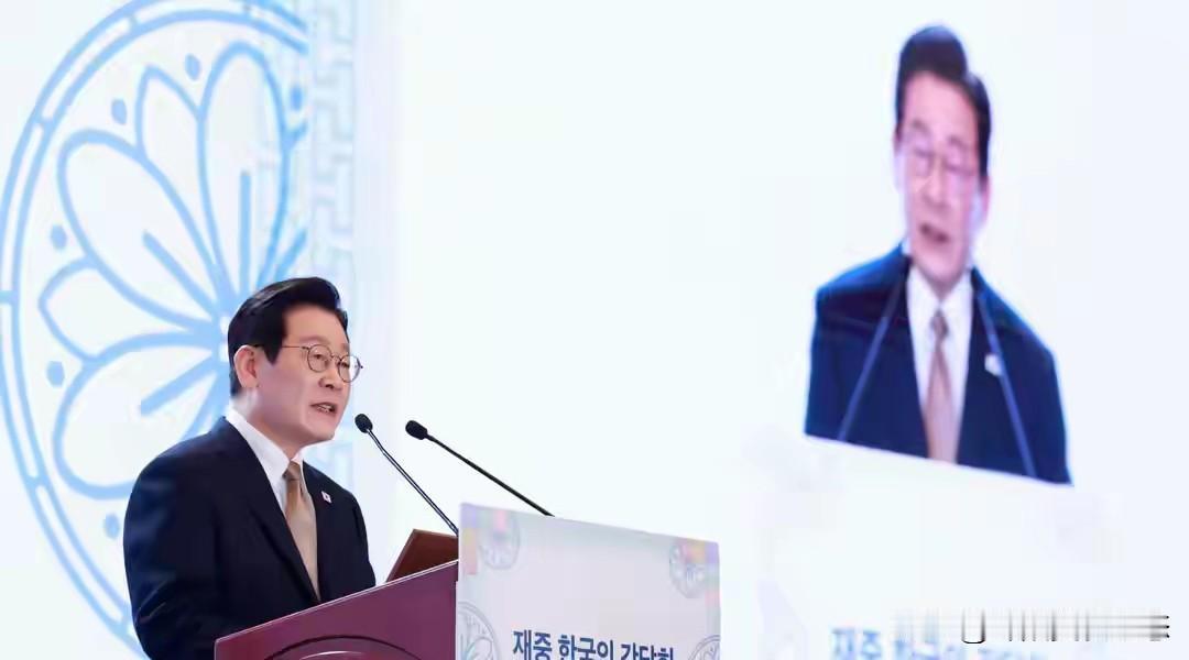 李在访华离京，临走时对华称呼改了口。

1月4号李在明开启访华之行，离京时他对华