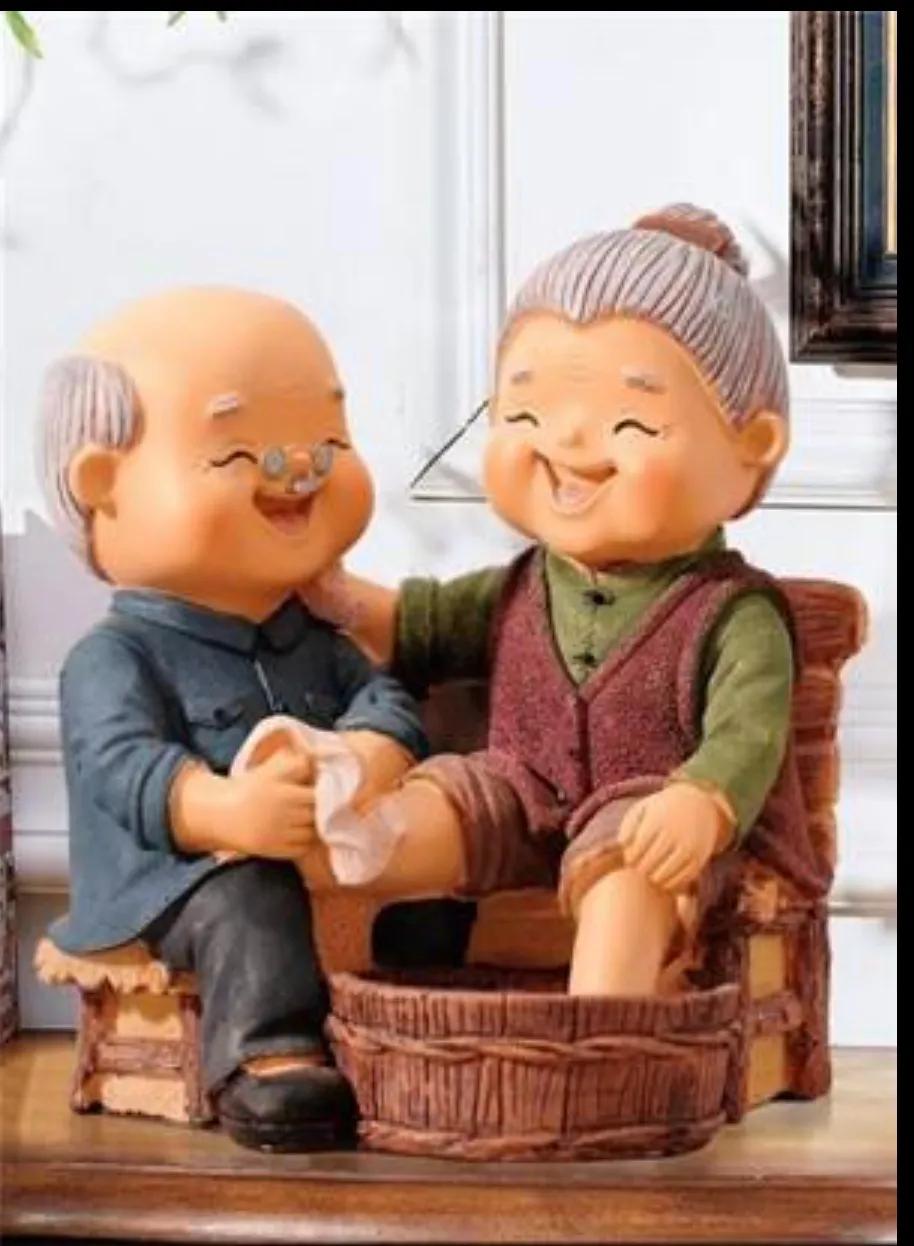 游老说的对～夫妻是夫在前妻在后，先有丈夫的护妻之意，才有妻子的顾家之情。先有公婆