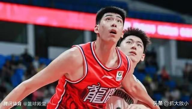 辽宁男篮惨败广州队
不是乌戈肓目调配阵容乱点鸳鸯谱想自裁；
也不是辽宁队员不想取