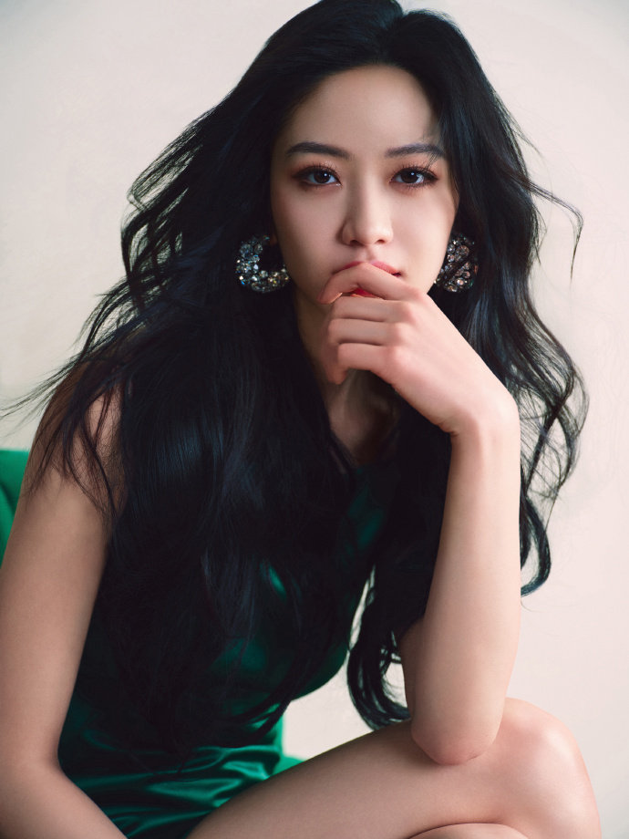 向涵之走路粉集合向涵之古早港味 从后台到前台这几步路，向涵之硬是走出了电影运镜感