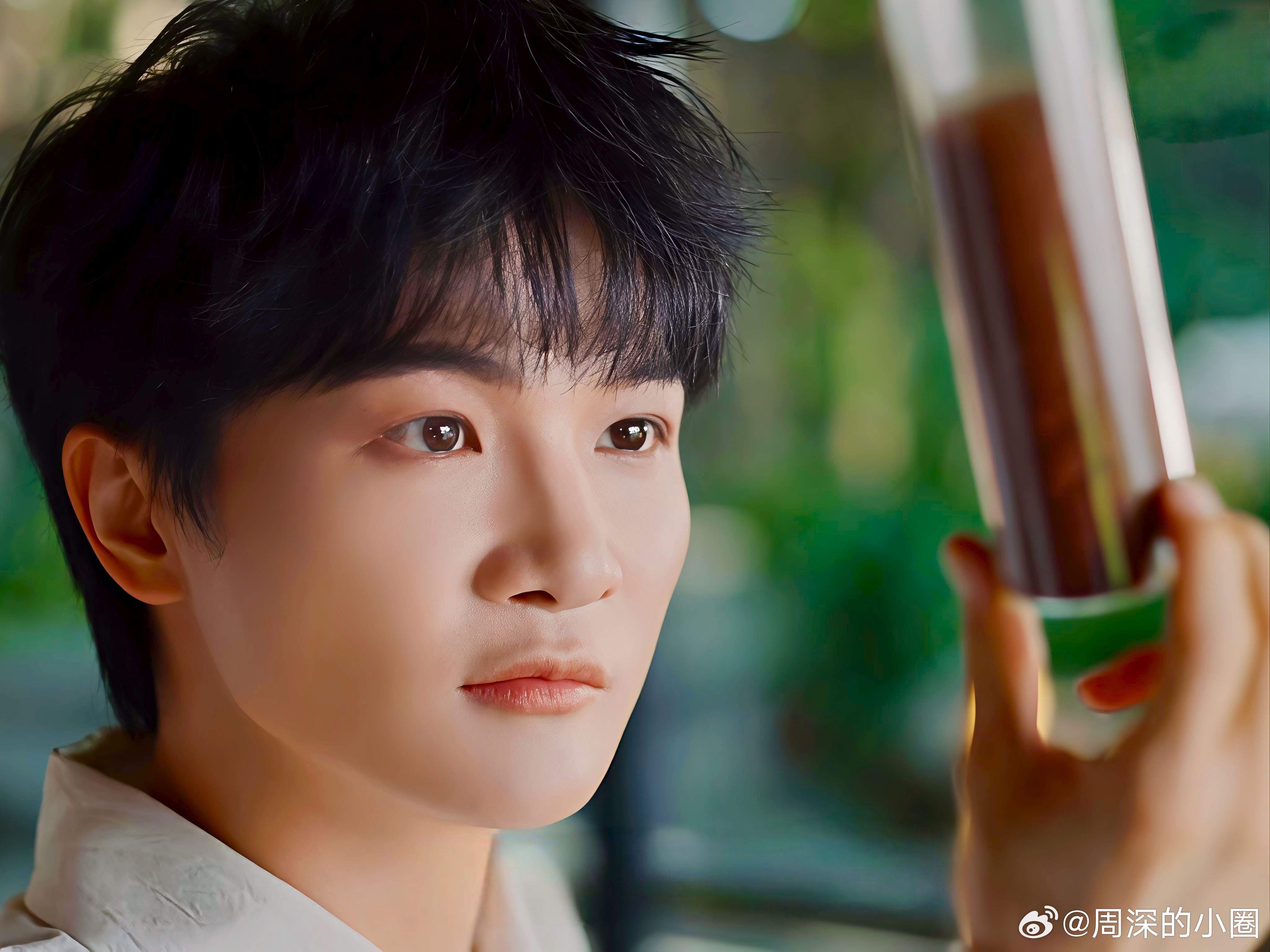 周深 ✨️周深360度转圈式拜拜 ✨️周深2026深深的巡回演唱会 【小圈跟米子