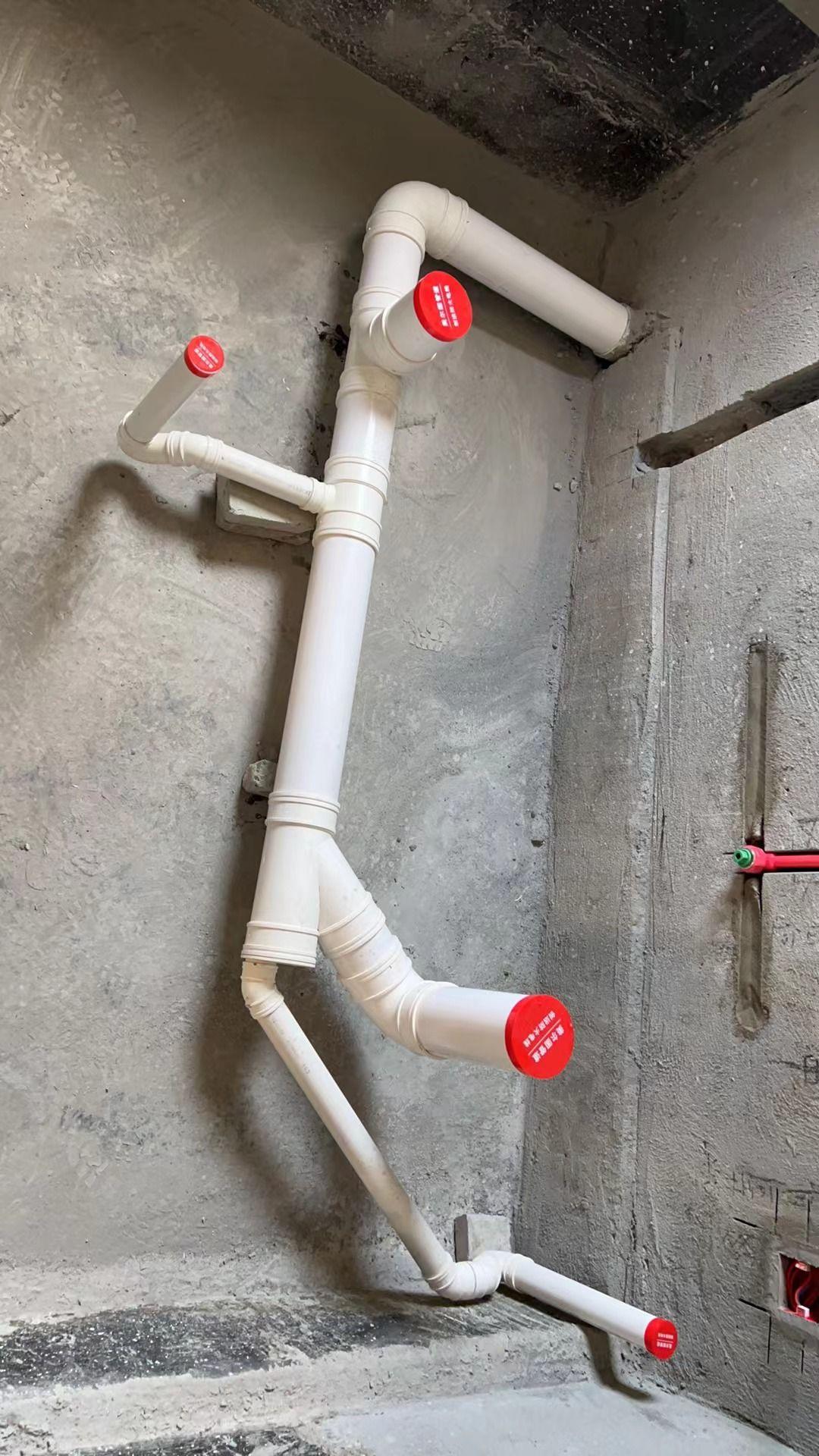 十堰某装修公司的设计师、水电工师傅的手艺怎么样？设计师建议业主用18公分高带存水弯的蹲便器，合理吗？设计师