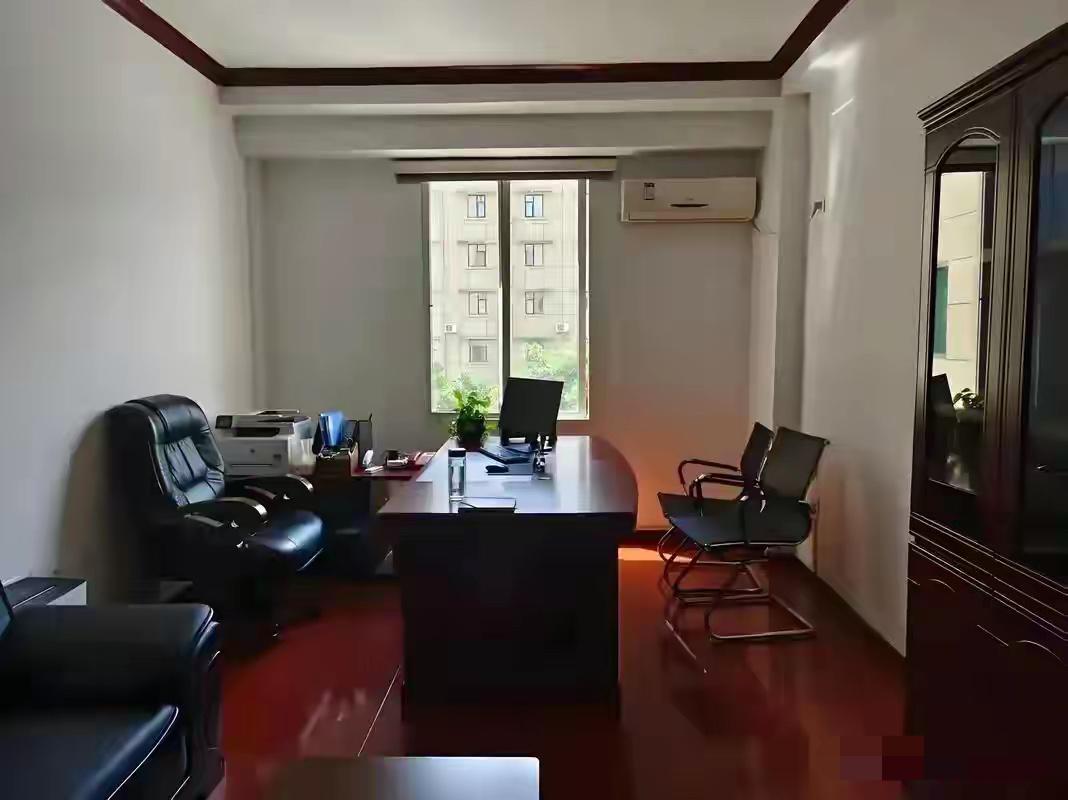 在体制内这样的办公室，什么级别领导可以办公