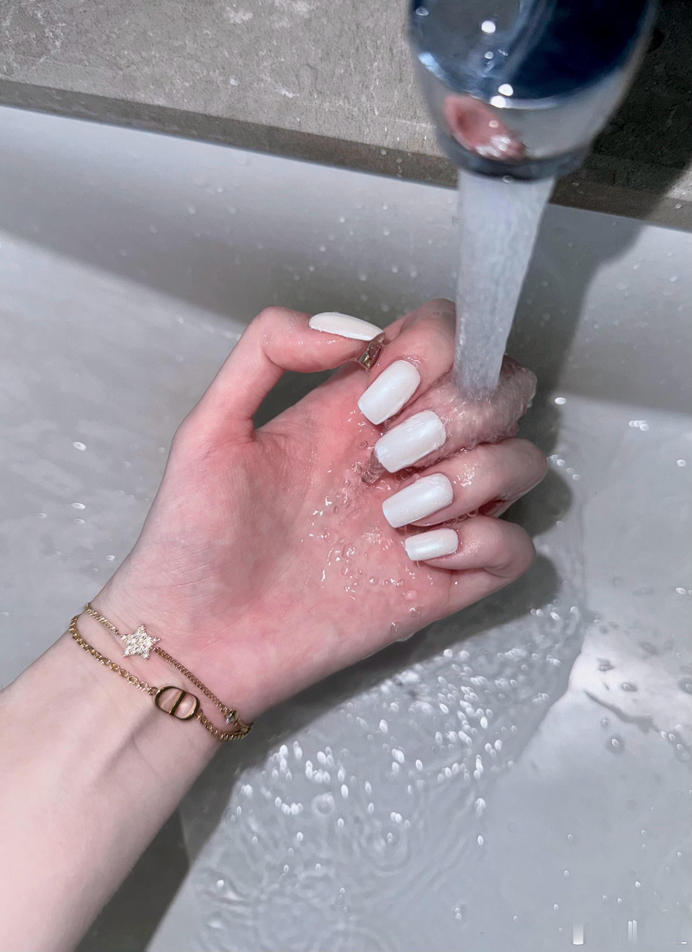 美甲含量超高版💅大白馒头真是美味 吃爽了´͈ ᵕ `͈#记录生活# ​​​