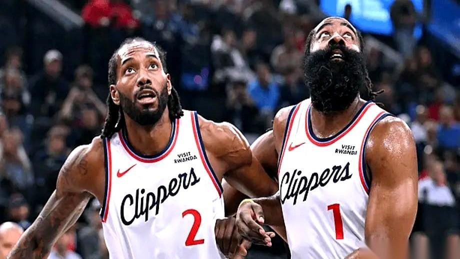 我跟你讲，今年NBA的剧本，我感觉已经有人写好了。
主角，洛杉矶快船。
你品品这