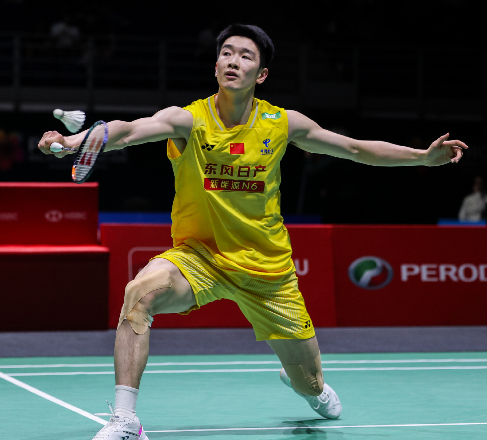 2026年羽毛球世锦赛羽毛球 李诗沣 21-13、21-23、11-21被奈良逆