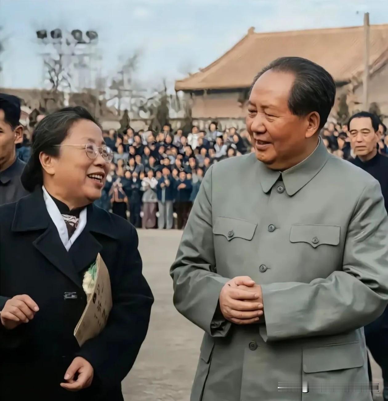 热血铸山河，壮志开新天：
从《七律·到韶山》读懂先烈精神的时代光芒！

1959