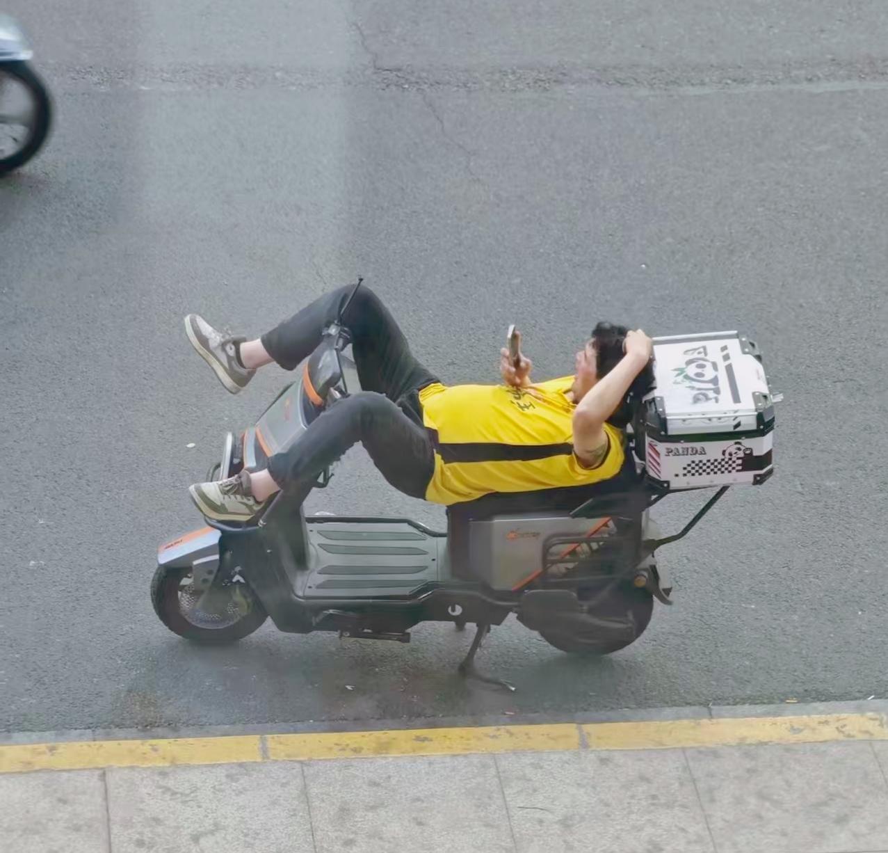 钱太难挣了。。不要再相信任何人告诉你跑众包一天能跑200块一天的没有，他们都是忽