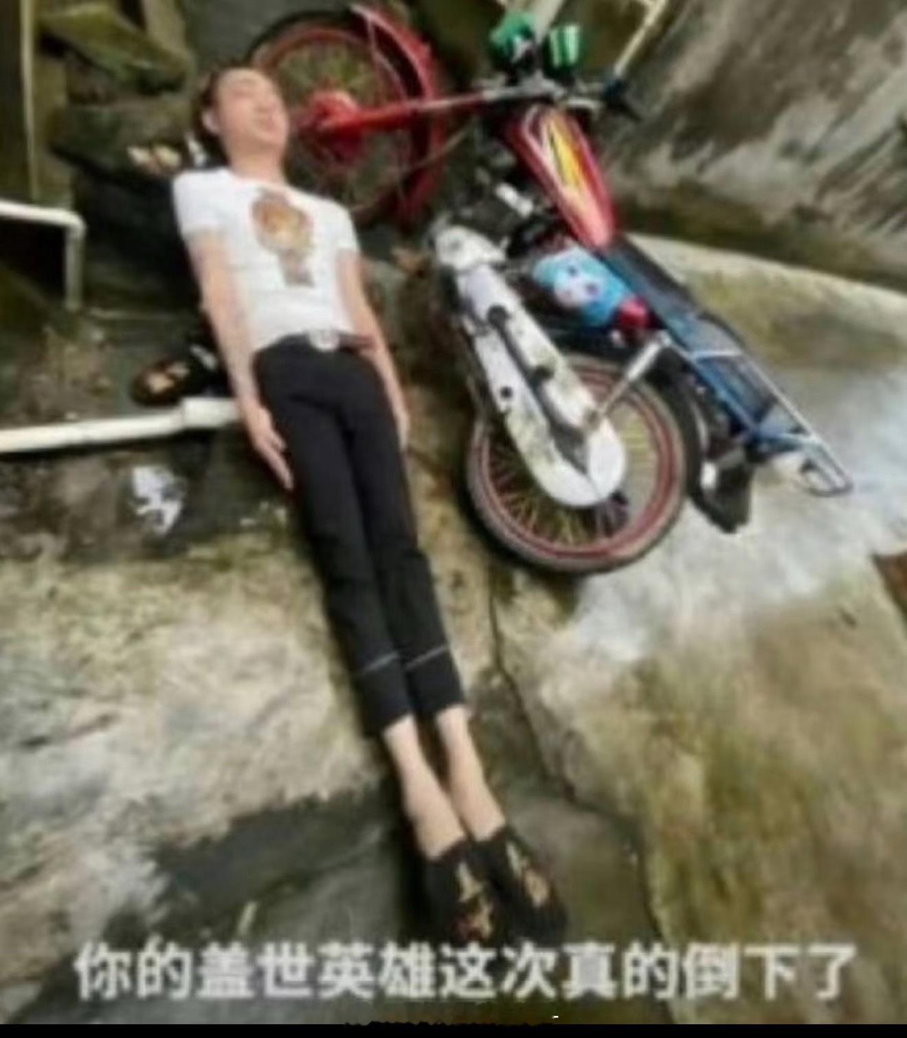 拼这么久才拼俩，一个工具都用不上手，只会最原始镊子，，咋玩的呀！ 