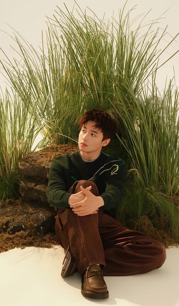 AI艺人撞脸翟子路
撞脸天花板！AI演员神似翟子路，五官神态高度重合，路人都分不