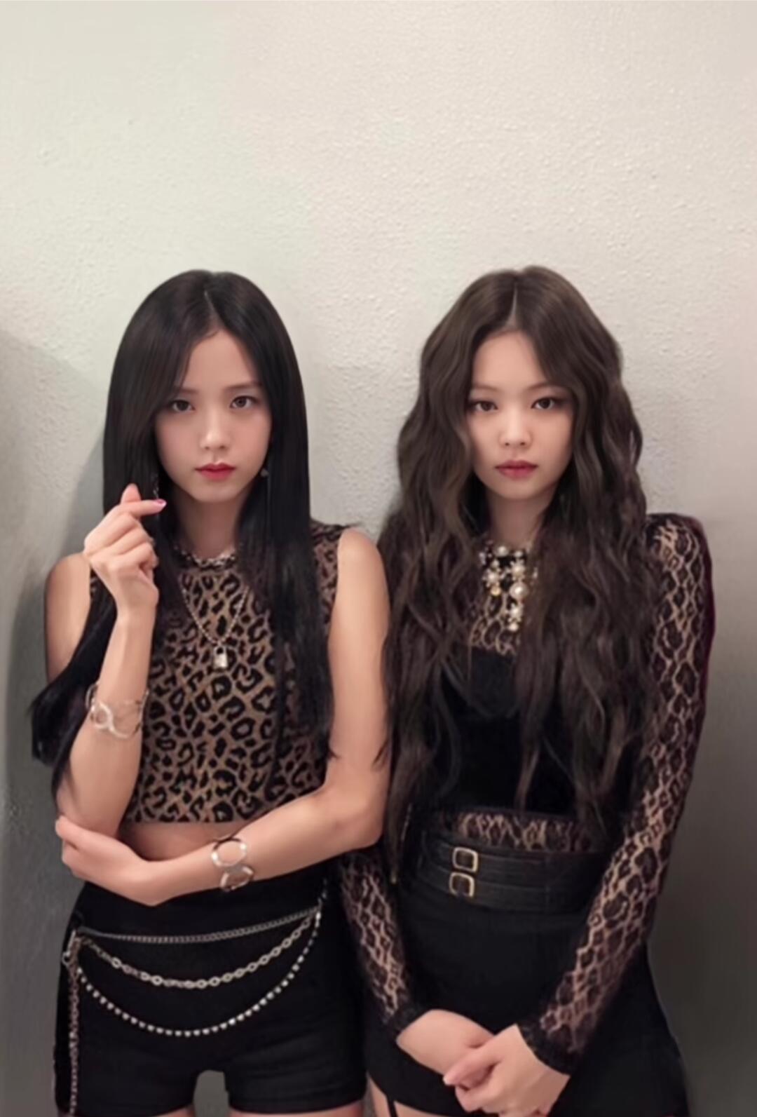 jennie&jisoo早期合照 她们在一起只会把对方衬得更漂亮 ​​​