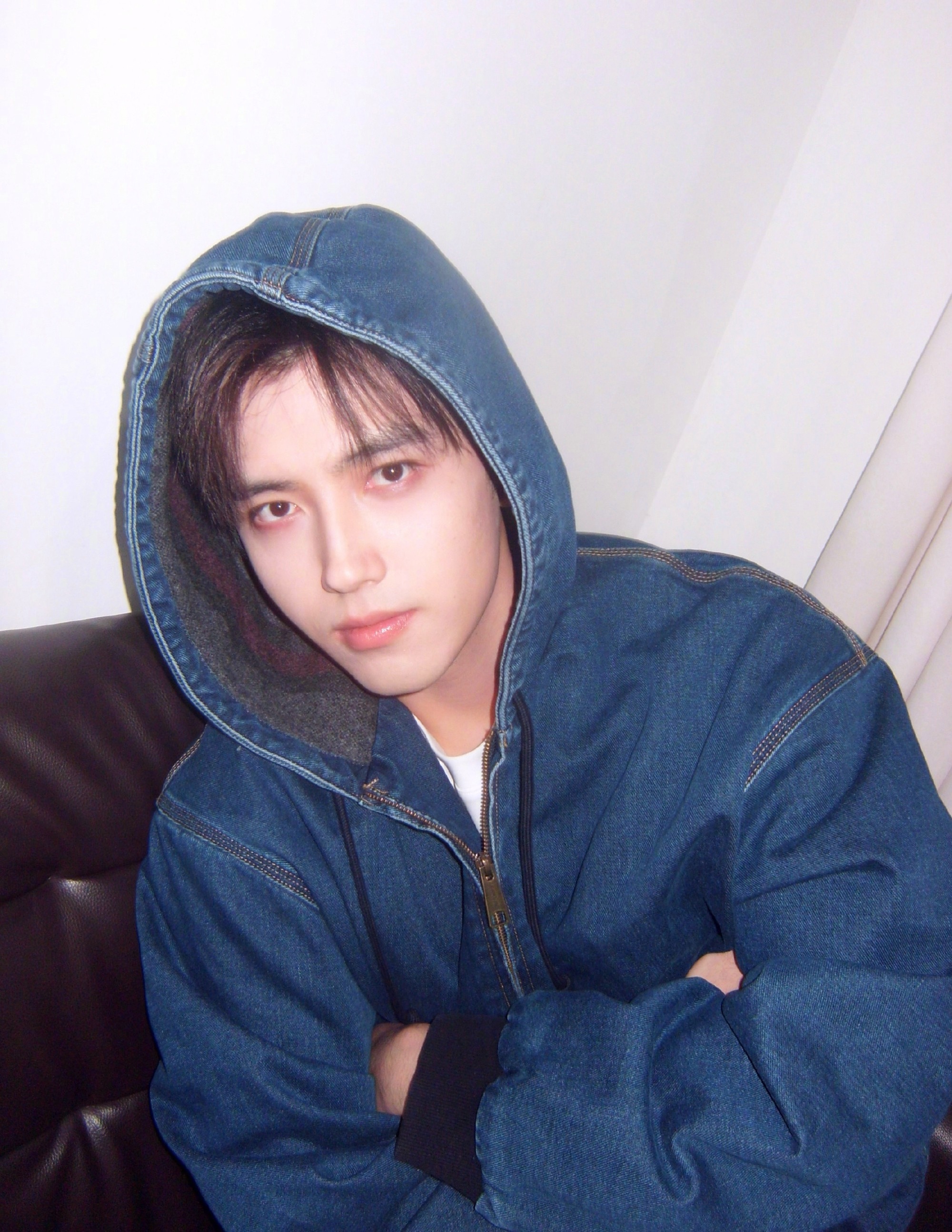 #咪咕星鲜事##陈飞宇 吃的也不多还是得活着#这个直播怼脸视角的阿瑟真是帅没边了