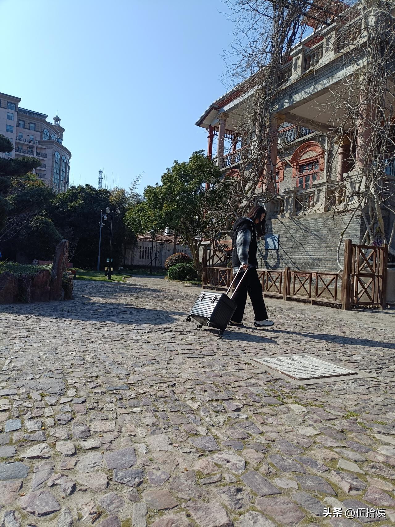 老年大学第一课[大笑]
我把上午的太极☯️课改到了下午，原来8：30上课，这学期