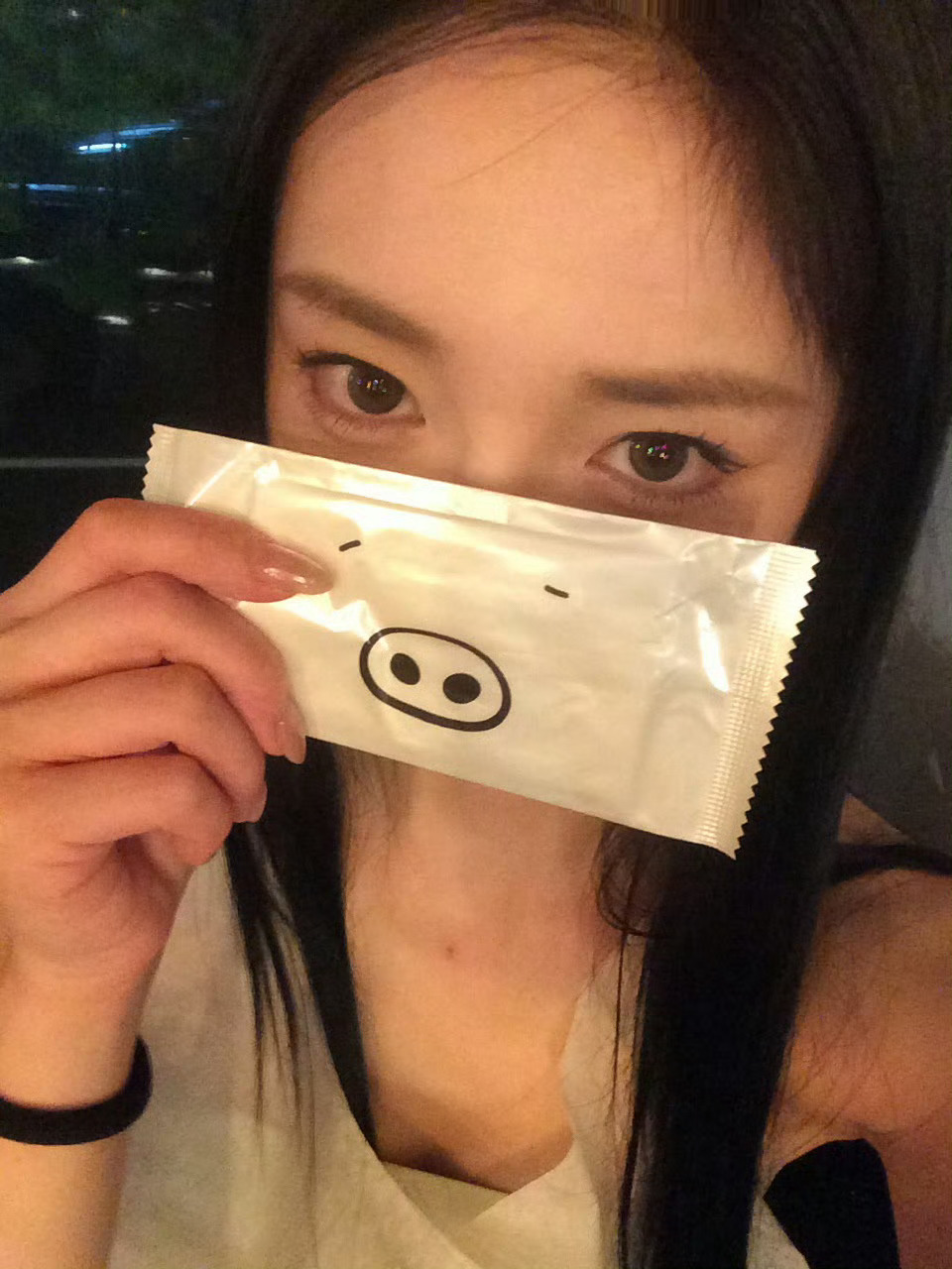 周洁琼 🐽 