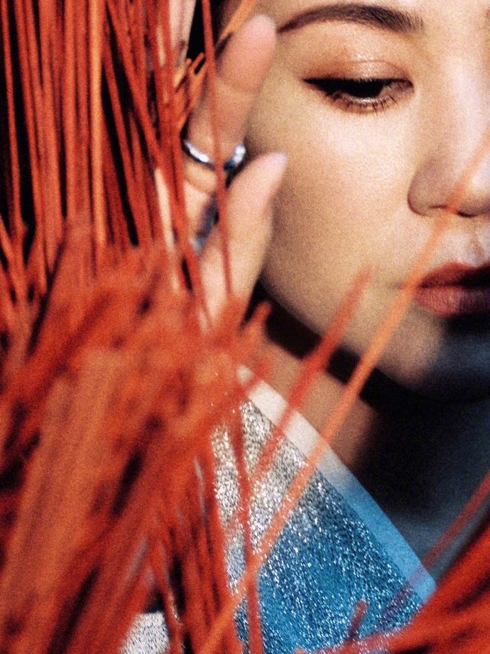 #马丽百花奖最佳女主角# 恭喜马丽，实至名归！马丽不只是喜剧女王，更是国内票房最