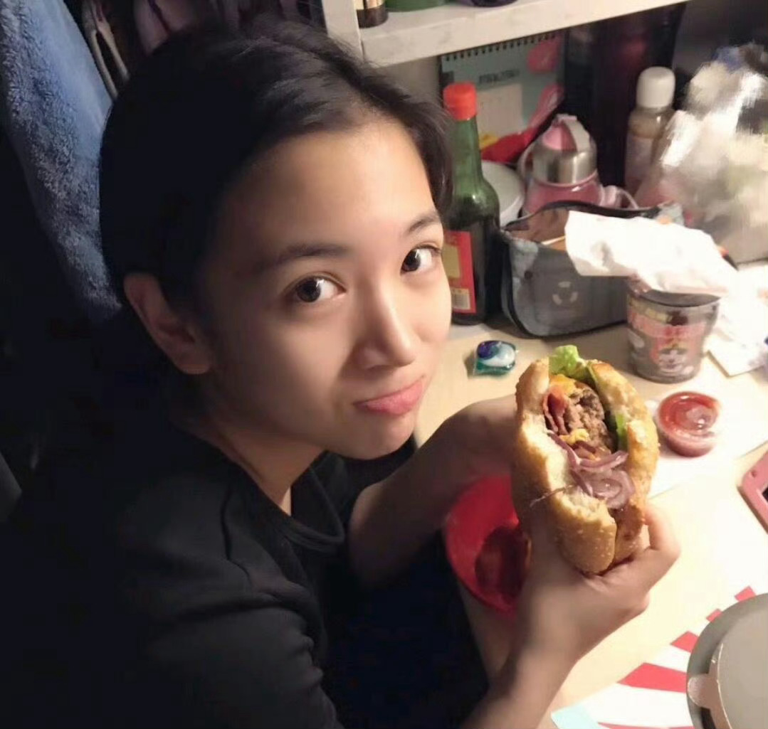 盘点代露娃的一些TMI1️⃣名字来源是：出生在春天带着露水的娃娃网页链接2️⃣不