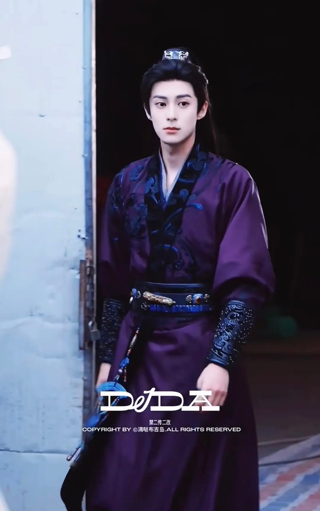 王鹤棣这磨皮开的太大了吧？都失真了 