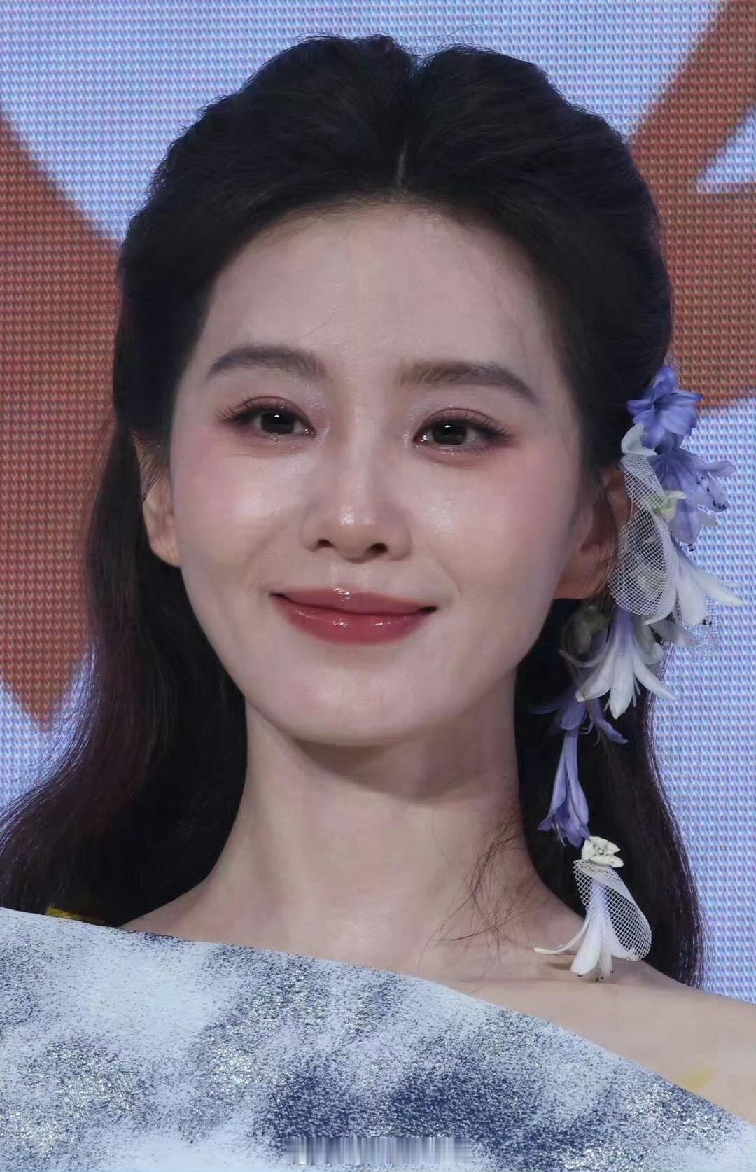 刘诗诗刘亦菲活动生图刘诗诗好美 完全在我审美里 美的冒泡 